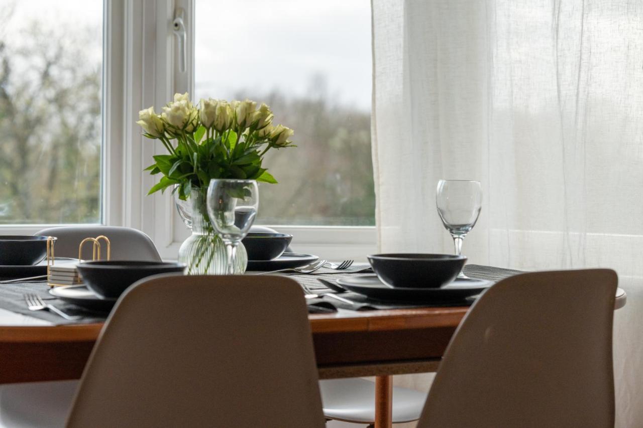 Entire Home In Streatham With Lovely Views & Ultra Fast Wi-Fi Norbury  Dış mekan fotoğraf